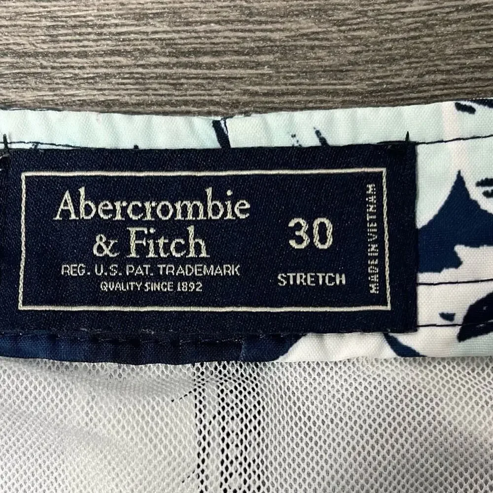 Abercrombie & Fitch Swim Trunks Men's Size 30 Tropical Floral Blue
